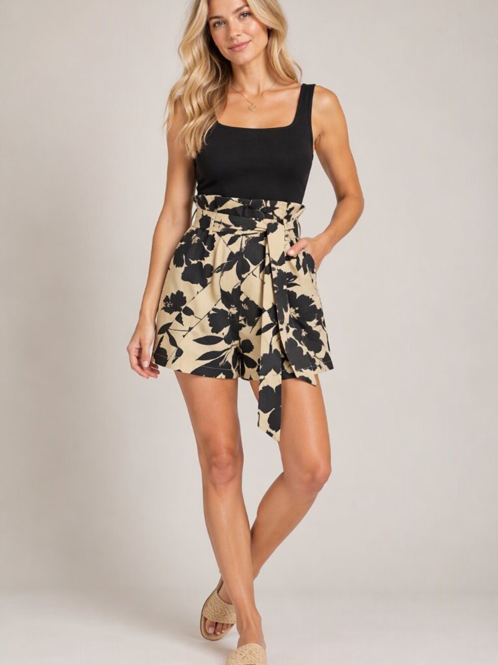 ✨ Adorable 2-Piece Summer Tank Top & Floral Shorts Set! ✨